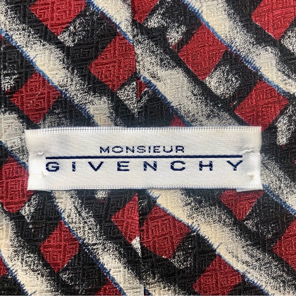 Vintage Givenchy - Picture 3 of 5